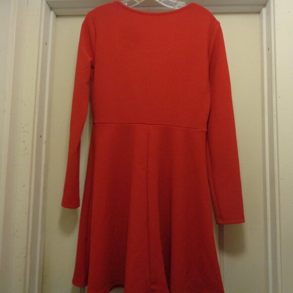 PRINCESS BRIGHT RED KNIT GIRL FLOUNCE PEARLY DRESS 10 - Picture 5 of 8